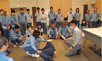「社員の救命救急講習受講」の写真